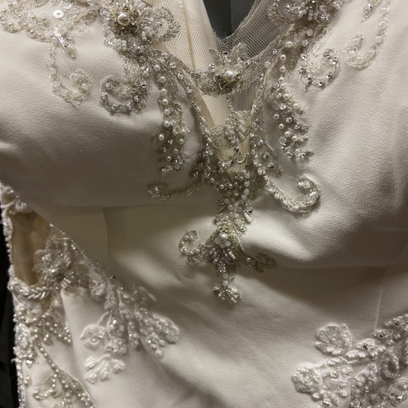 Madison James wedding dress - Picture 11 of 13